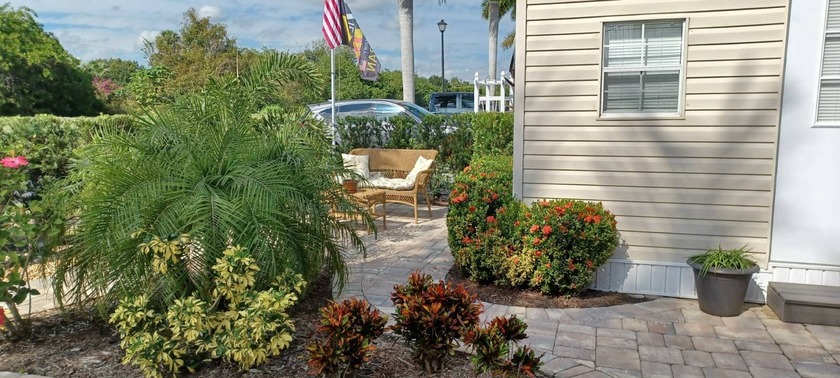 Beautiful Lakefront Lot in a 5-Star Gated Community Experience - photo 7