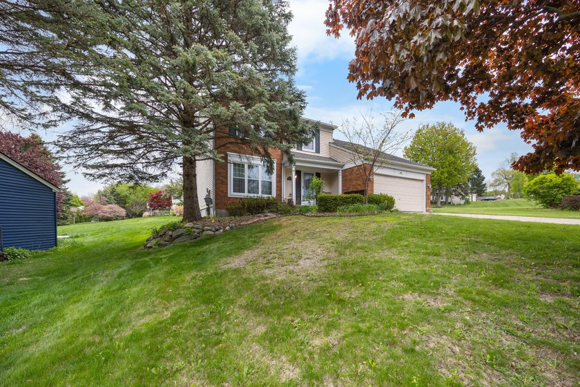Beautifully situated on a corner lot in a desirable neighborhood - photo 42