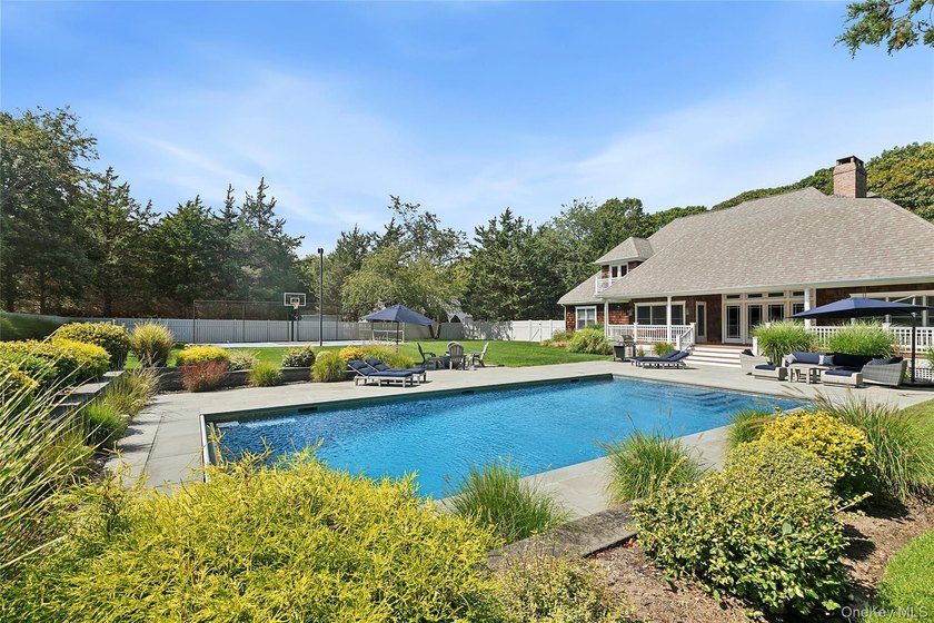 Welcome to the epitome of elegance and comfort at 3470 N Bayview - photo 17