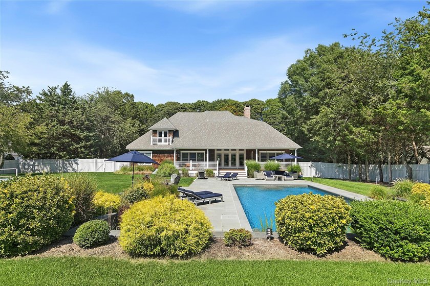 Welcome to the epitome of elegance and comfort at 3470 N Bayview - photo 18