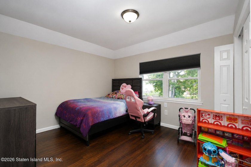 Welcome to 285 Lockman Avenue, a spacious and beautifully - photo 18