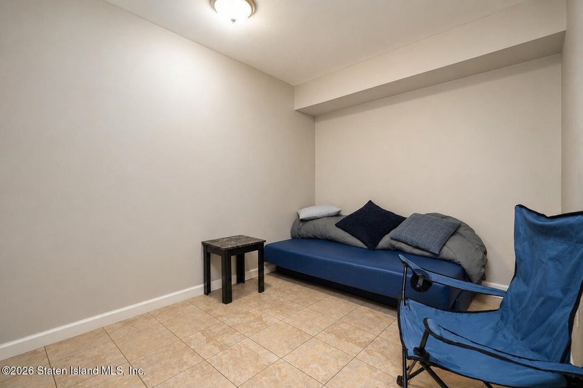 Welcome to 285 Lockman Avenue, a spacious and beautifully - photo 27