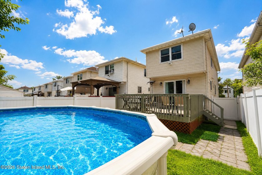 Welcome to 285 Lockman Avenue, a spacious and beautifully - photo 31