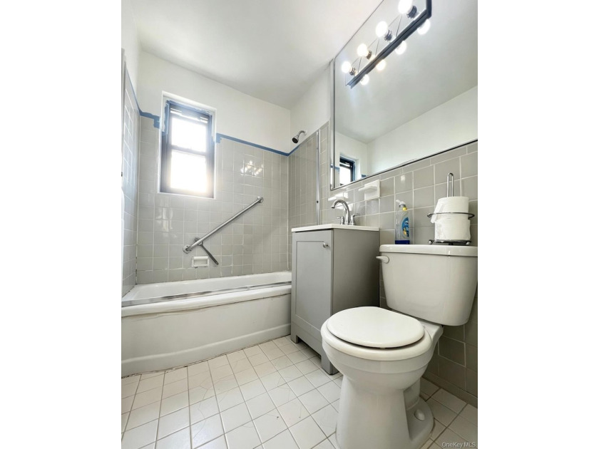 NO INTERVIEW Garden-Style 3 Bedroom Coop for Sale in Kew Garden - photo 15