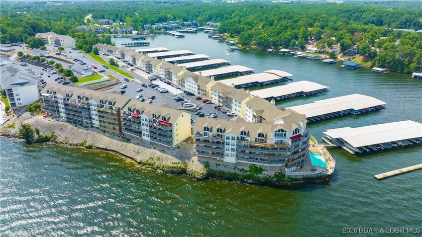 TOP-FLOOR PANORAMIC MAIN CHANNEL VIEWS set this exceptional - photo 21