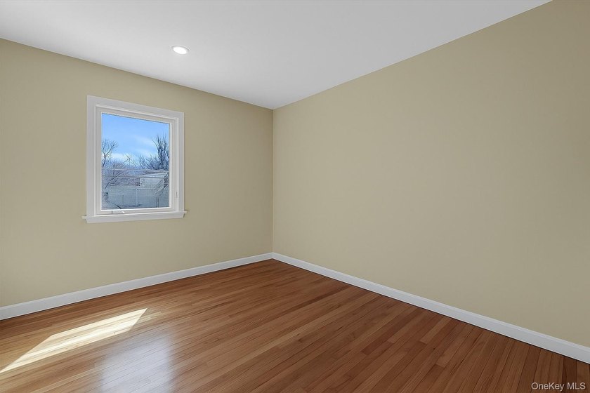 Beautiful and spacious home featuring 4 bedrooms and 2.5 - photo 21