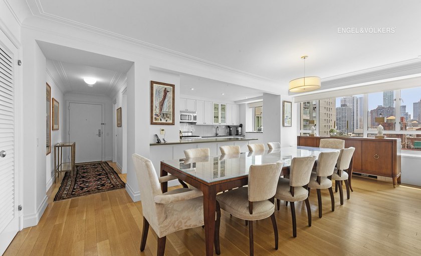 Historic Manhattan House designed by Gordon Bunshaft! - photo 15
