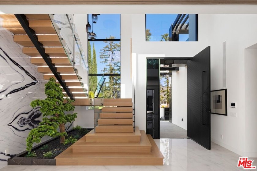 An extraordinary 2026 modern masterpiece in prime Tarzana, this - photo 5