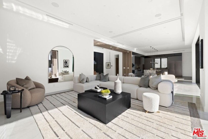 An extraordinary 2026 modern masterpiece in prime Tarzana, this - photo 9