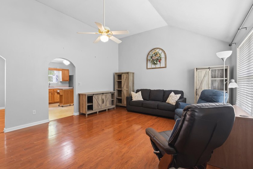 ONE LEVEL HOME ON HALF ACRE LEVEL LOT WITH PRETTY VIEW OF - photo 4