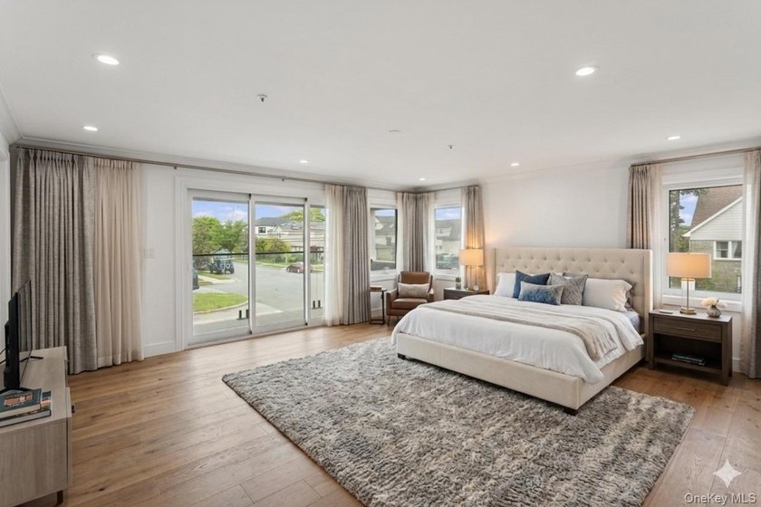 Stunning New Construction - Contemporary Coastal Living - photo 20