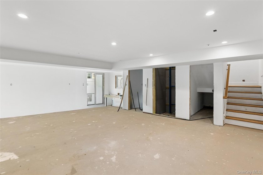 Stunning New Construction - Contemporary Coastal Living - photo 21