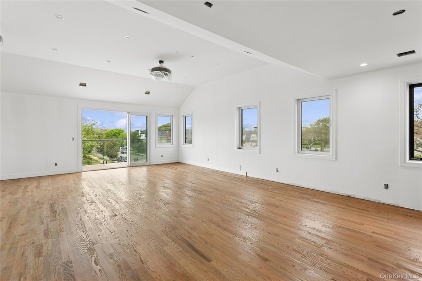Stunning New Construction - Contemporary Coastal Living - photo 27