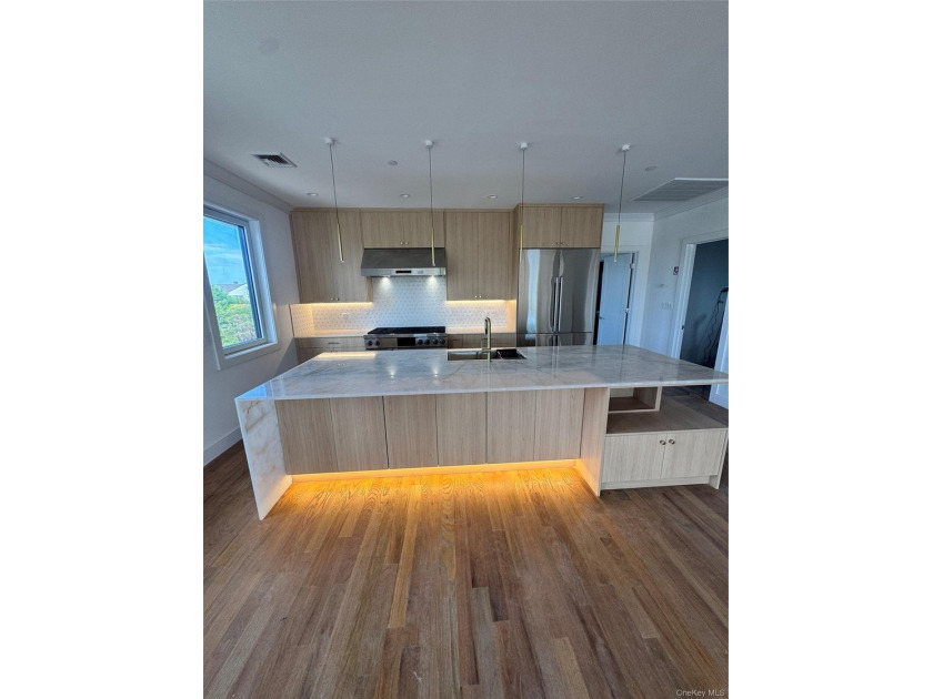 Stunning New Construction - Contemporary Coastal Living - photo 37
