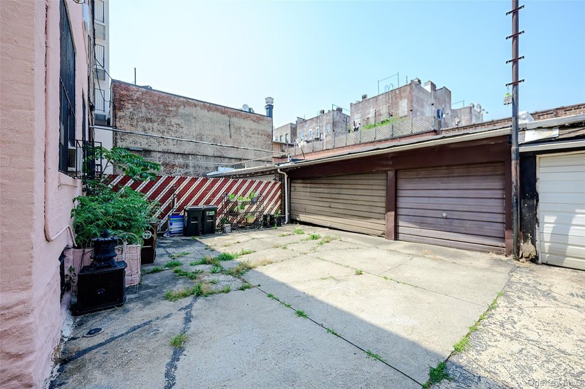 Welcome to a fantastic, income-generating multi-family property - photo 37