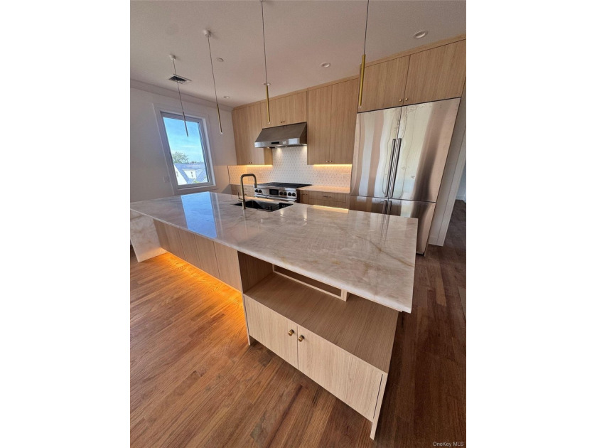 Stunning New Construction - Contemporary Coastal Living - photo 38
