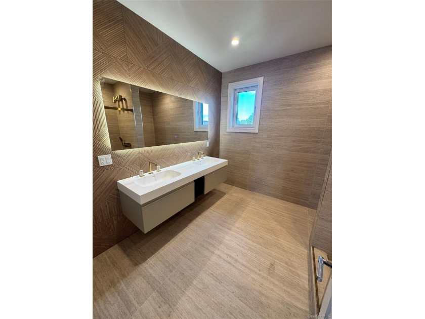 Stunning New Construction - Contemporary Coastal Living - photo 40