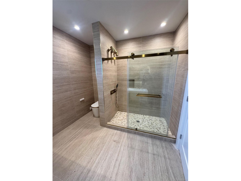 Stunning New Construction - Contemporary Coastal Living - photo 41