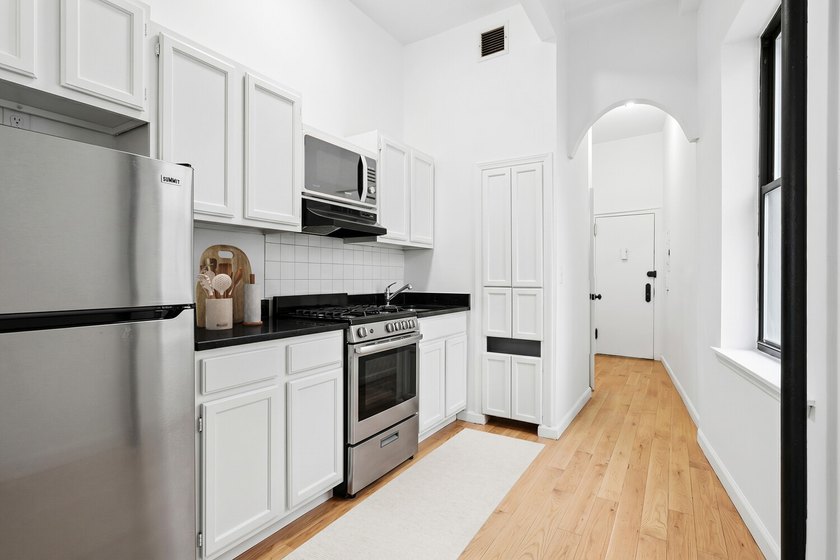 424 East 115th St 1C - photo 7