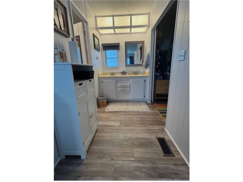 Welcome to this beautifully maintained and truly immaculate - photo 22