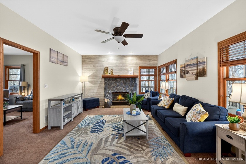 Stunning custom-built home on 1.42 private acres in Ingleside - photo 12