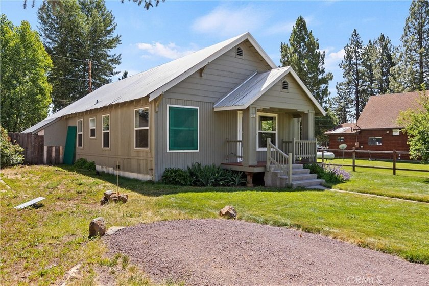 Charming and inviting, this 3-bedroom, 1-bath home offers a - photo 5
