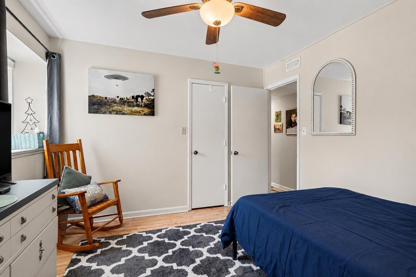 Coastal- chic living meets unbeatable convenience in this - photo 15