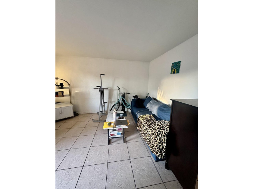 Investor's Dream! This bright and inviting 2-bedroom, 1-bath - photo 2