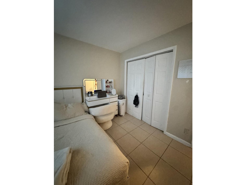 Investor's Dream! This bright and inviting 2-bedroom, 1-bath - photo 10