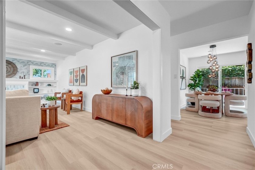 This custom-built 1962 mid-century modern ranch has been - photo 6
