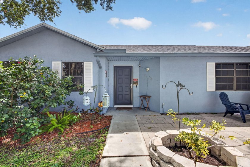 Welcome to this charming single-story residence in Port st Lucie - photo 9
