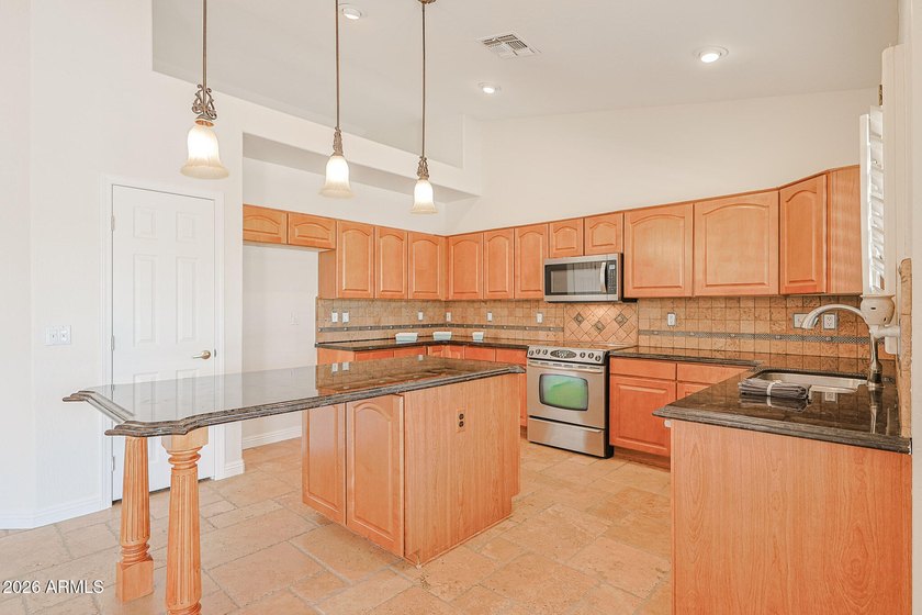 Welcome to an exceptional waterfront retreat in the highly - photo 7