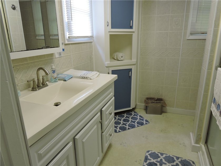 A must-see for those looking for a Move-In Ready, Updated, SOLD - photo 16