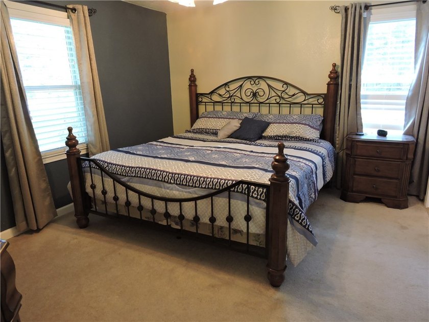 A must-see for those looking for a Move-In Ready, Updated, SOLD - photo 19