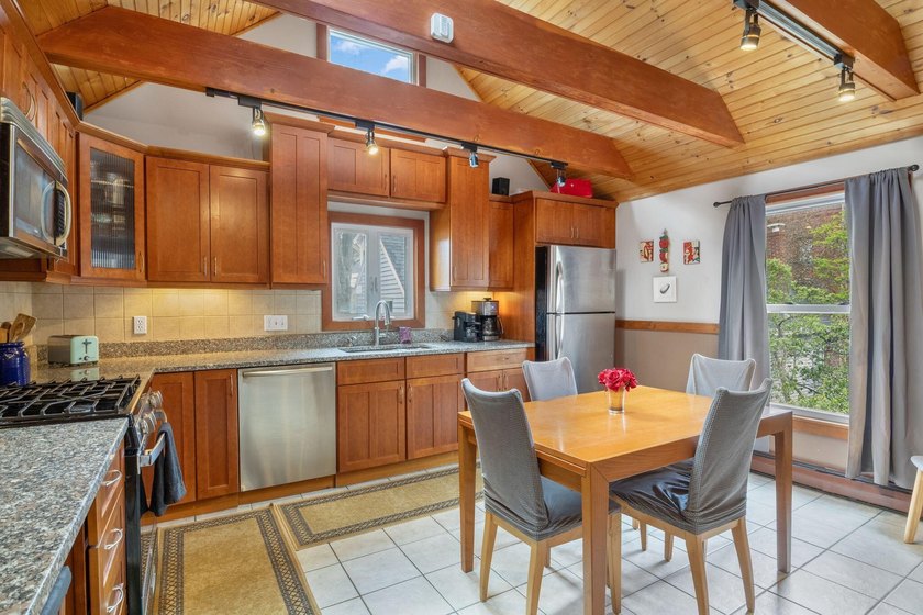 Nestled in the heart of Portland's highly sought-after West End - photo 12