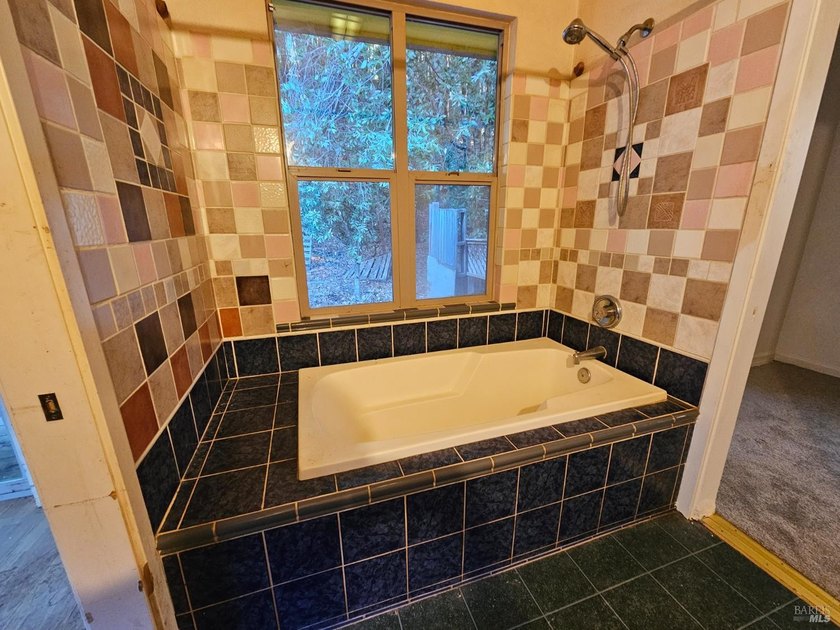 This country gem is priced to sell! Three Bedroom two bathroom - photo 15