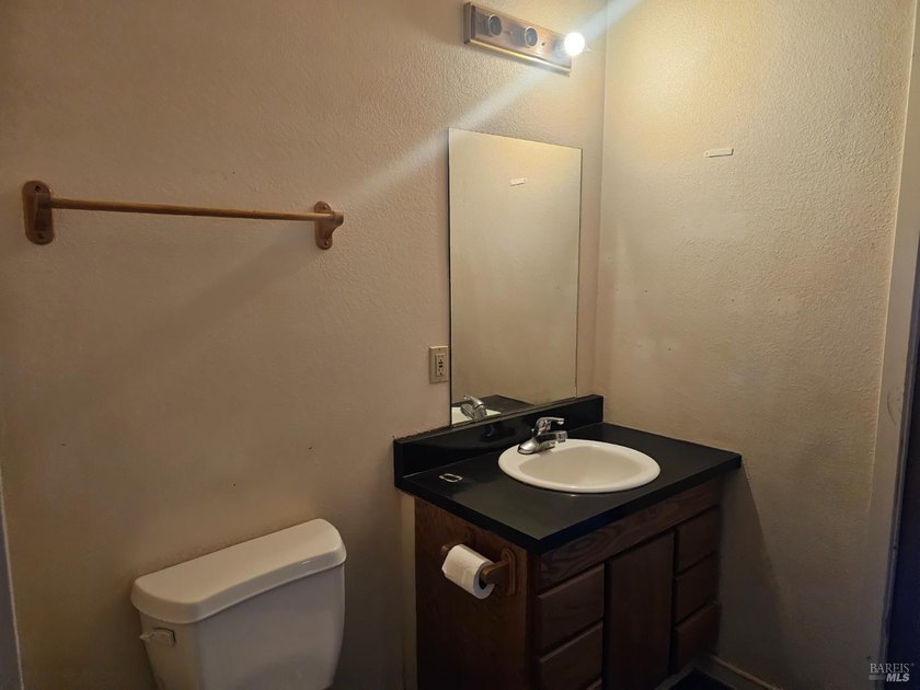 This country gem is priced to sell! Three Bedroom two bathroom - photo 16
