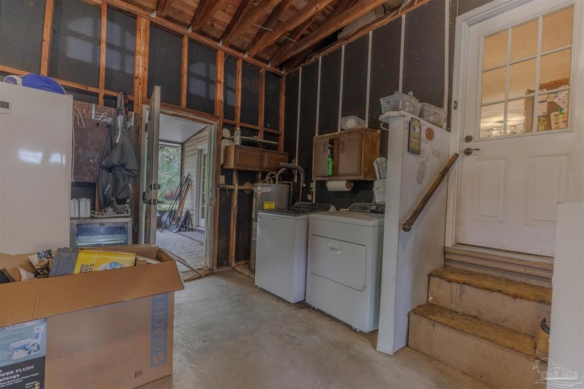 Welcome home to 902 N 75th Avenue, a charming property that - photo 24