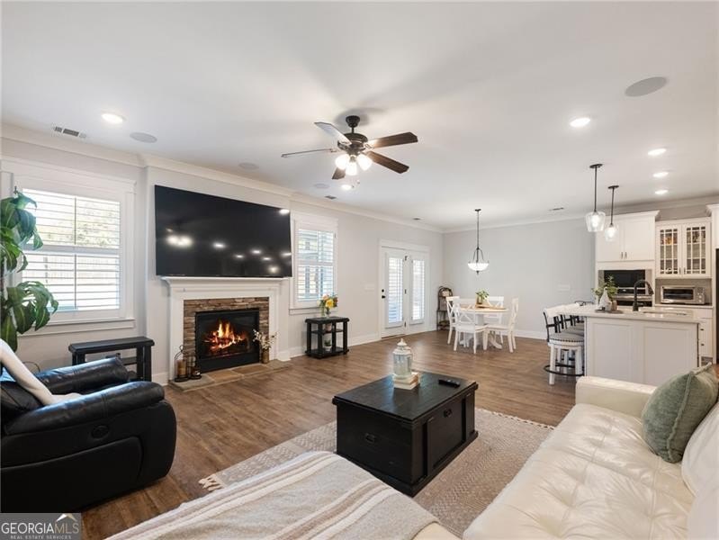 RANCH W/BONUS BEDROOM, FULL BATH, AND LIVIING/LOFT UPSTAIRS!! - photo 4