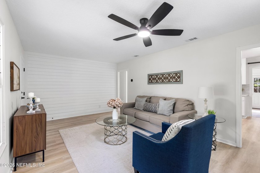 Remodeled and move-in ready in Palatka. This 3 bedroom, 2 - photo 15