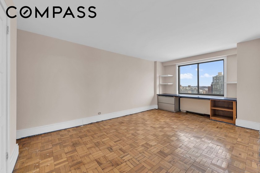 Corner Unit With River Views! Welcome to 3671 Hudson Manor - photo 8