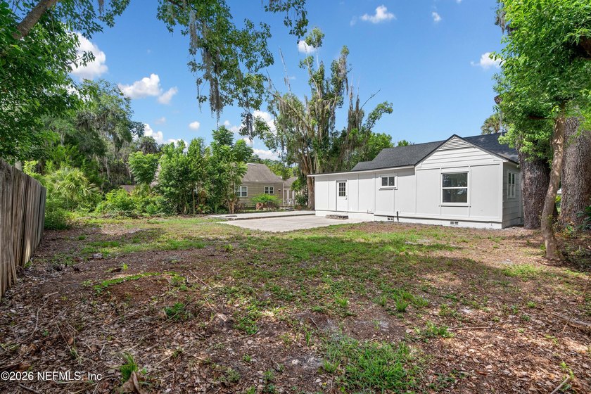 Remodeled and move-in ready in Palatka. This 3 bedroom, 2 - photo 24