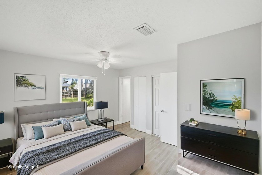 Completely redone and ready to impress! This 3BR/2BA home has - photo 24