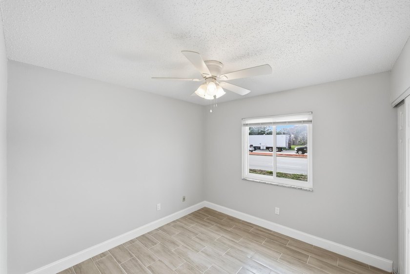 Completely redone and ready to impress! This 3BR/2BA home has - photo 28