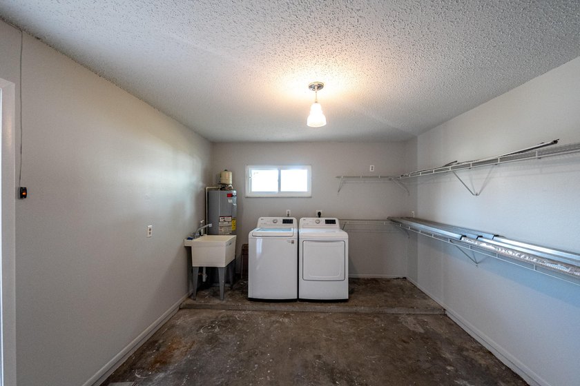 Completely redone and ready to impress! This 3BR/2BA home has - photo 36