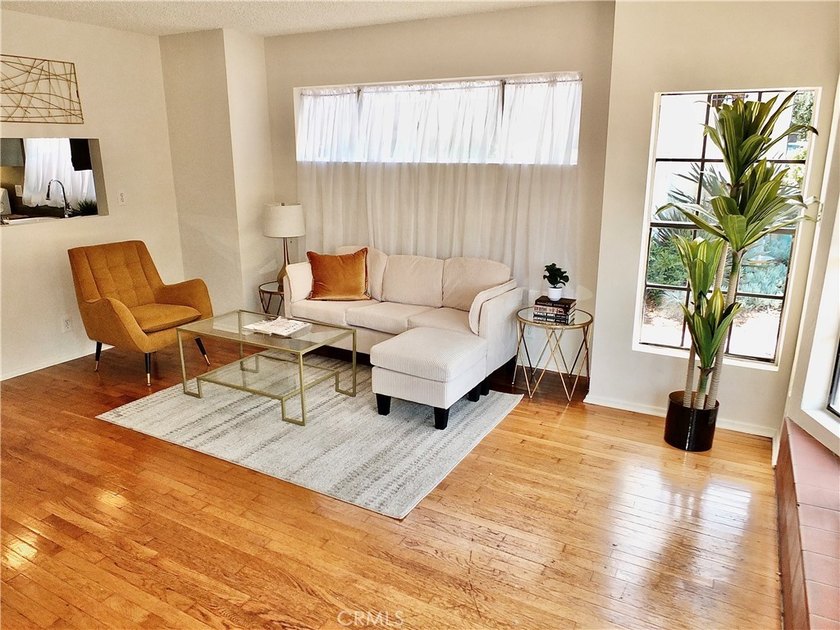 Live in the heart of Belmont Heights and own a piece of history - photo 3