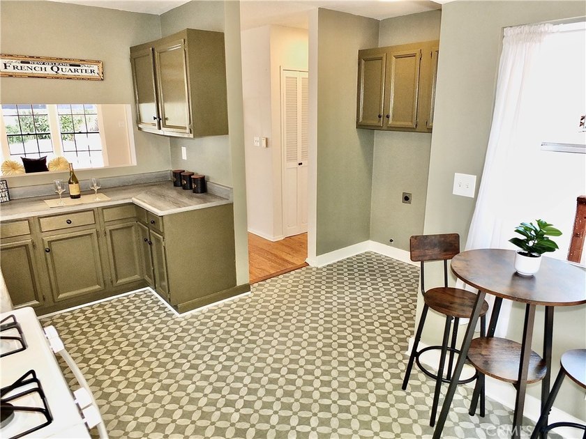 Live in the heart of Belmont Heights and own a piece of history - photo 9