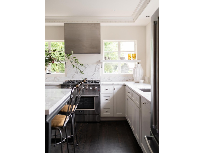 This Wagener Terrace residence offers luxury living in one of - photo 16