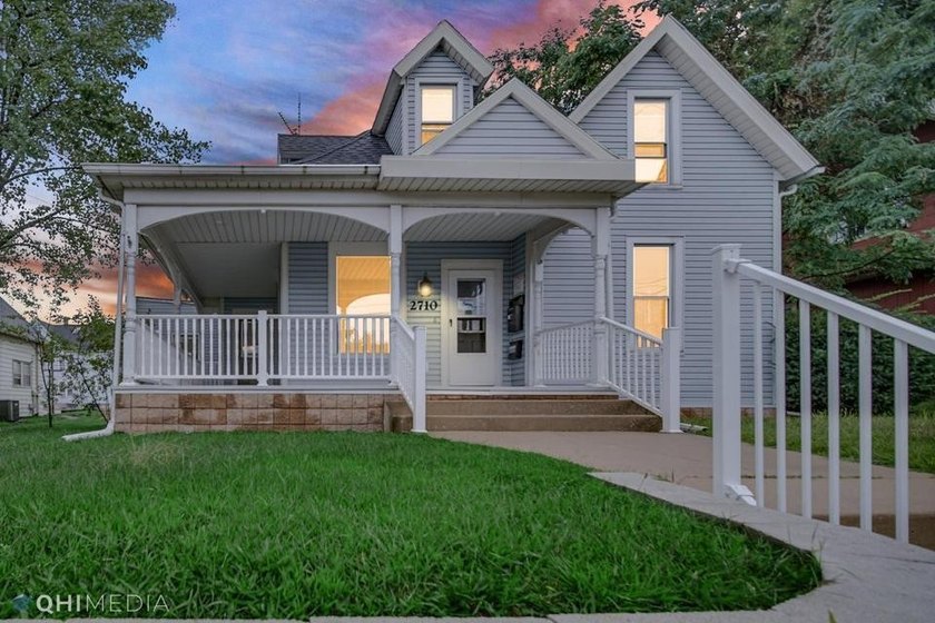 Opportunity located along Michigan City's main thoroughfare is - photo 2