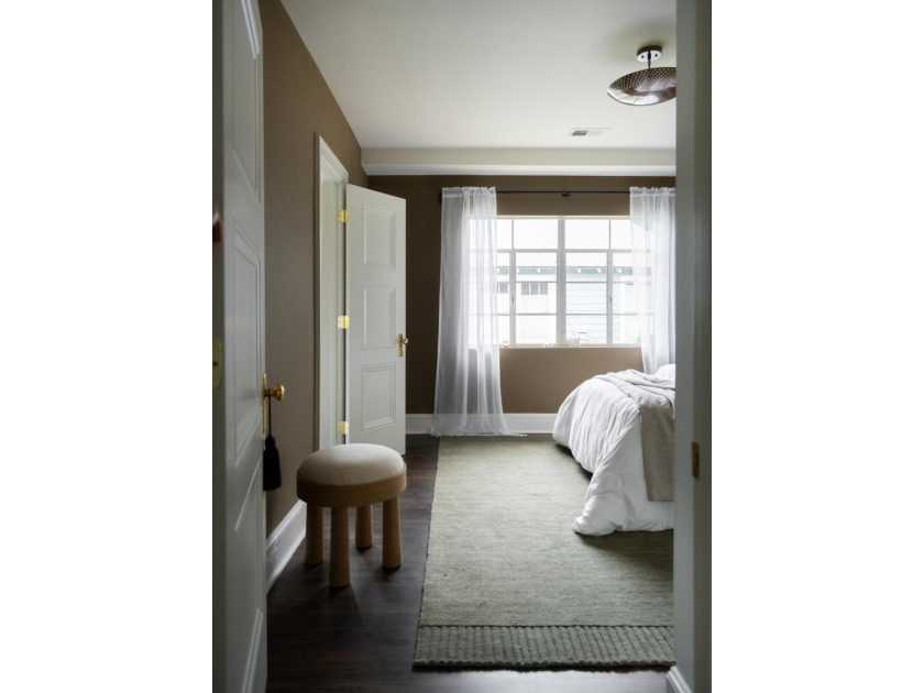 This Wagener Terrace residence offers luxury living in one of - photo 29
